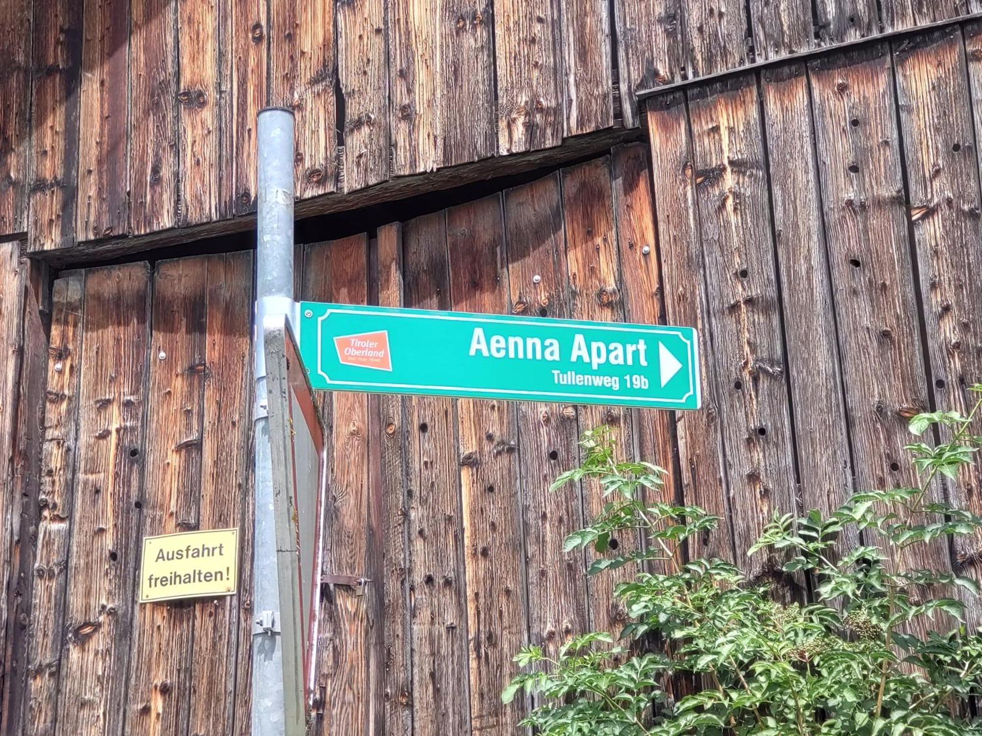 Aenna Apart Prutz Bagian luar foto